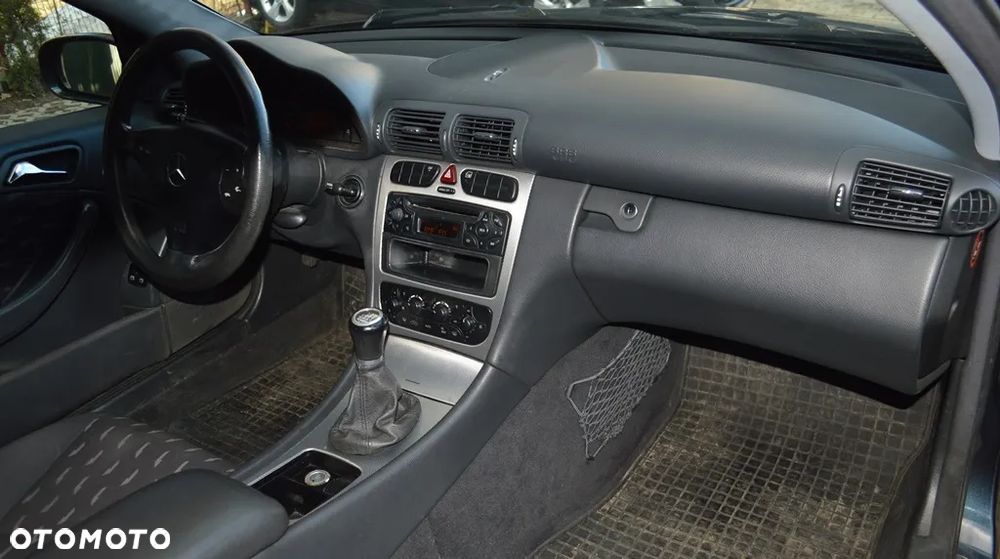 Mercedes-Benz Klasa C 180 - 30