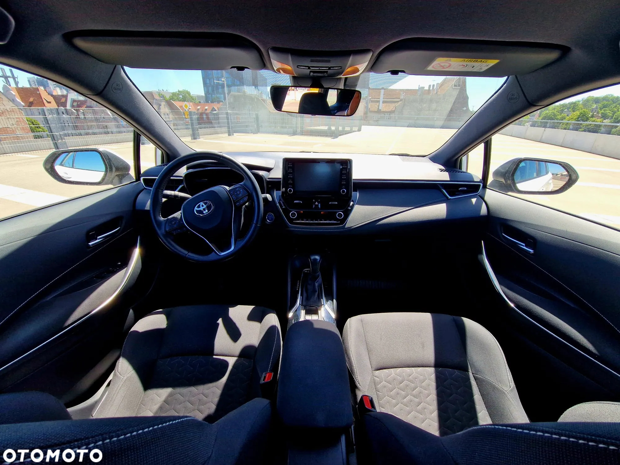 Toyota Corolla 1.8 Hybrid Comfort - 9