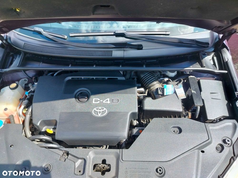 Toyota Avensis - 5