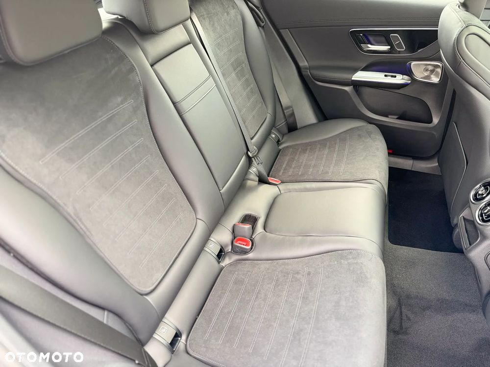 Mercedes-Benz GLC - 29