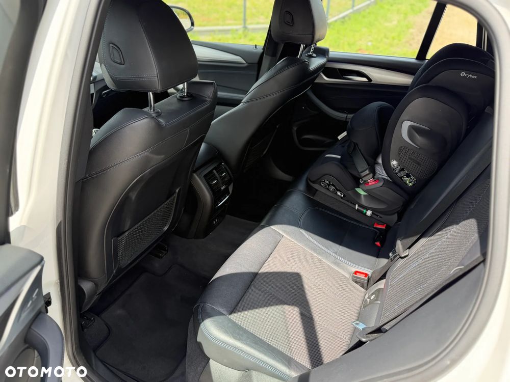 BMW X3 xDrive20d mHEV - 14