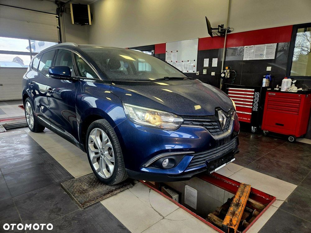 Renault Grand Scenic - 31