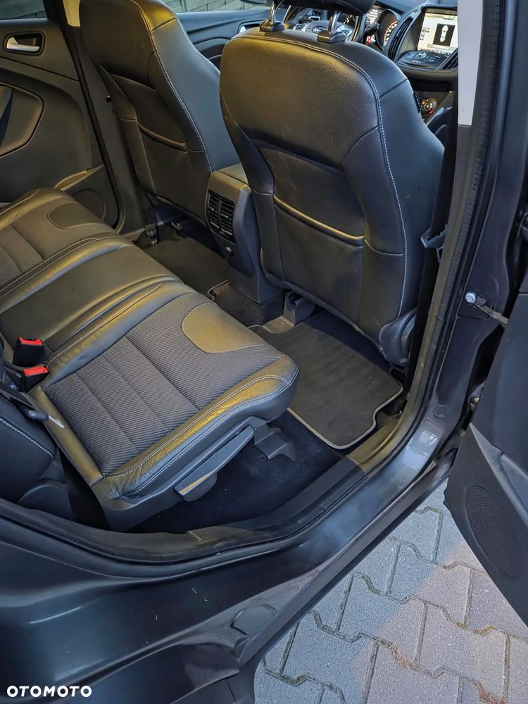 Ford Kuga - 14