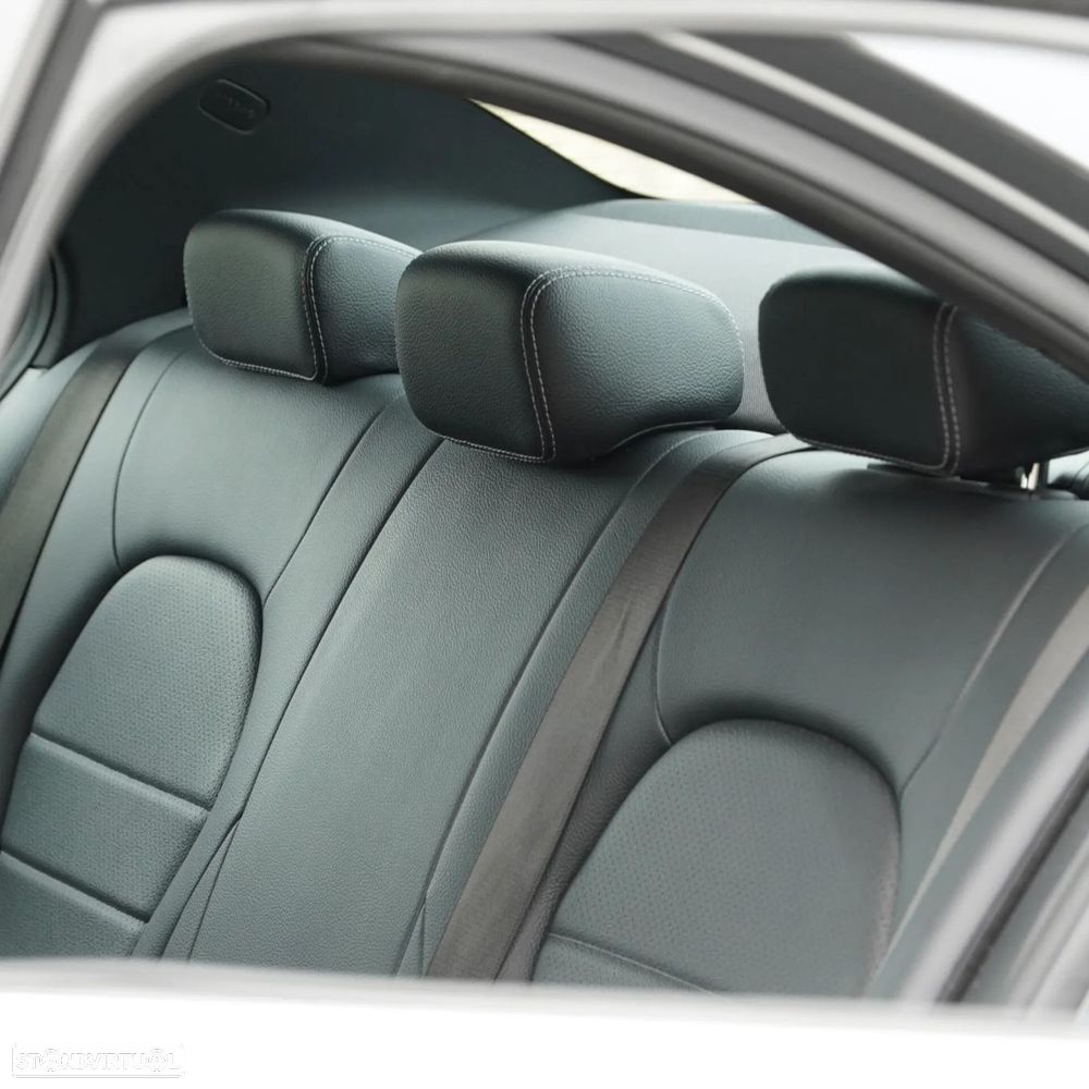 Mercedes-Benz C 220 - 12