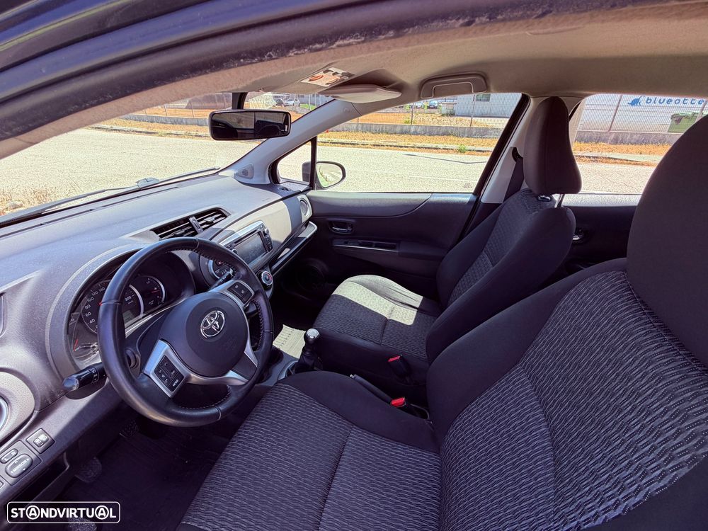 Toyota Yaris 1.0 VVT-i Comfort+P.Style +Navi - 9