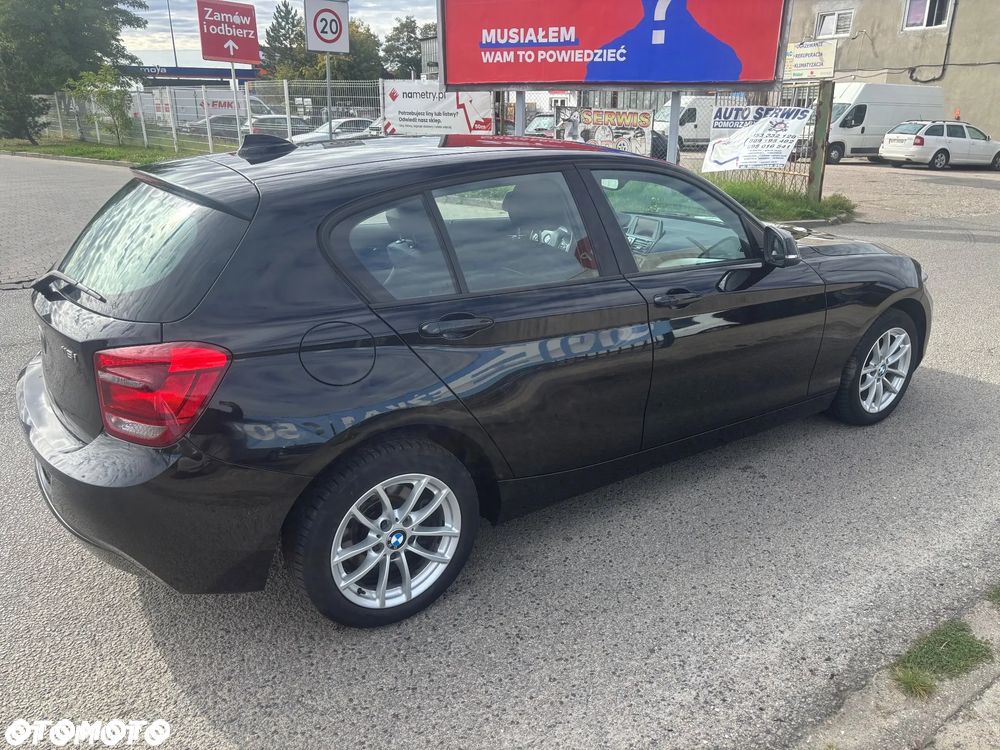 BMW Seria 1 116i - 13