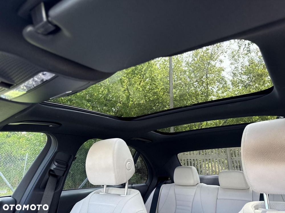 Mercedes-Benz Klasa E - 26