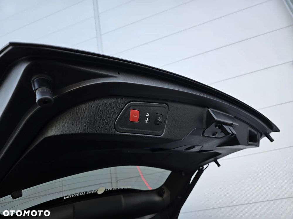 Peugeot 3008 2.0 BlueHDi GT S&S EAT8 - 13