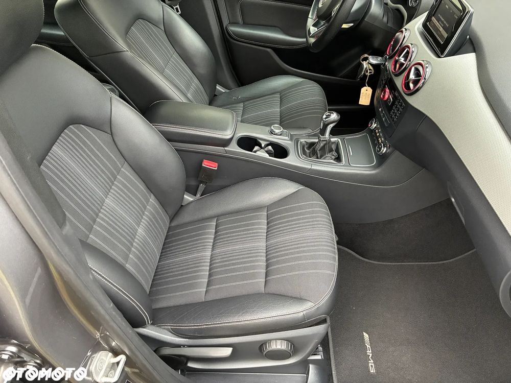 Mercedes-Benz Klasa B 180 BlueEFFICIENCY Edition - 16