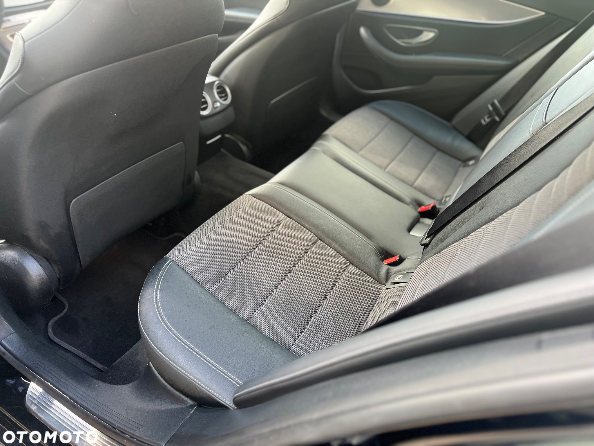 Mercedes-Benz Klasa E 300 de T 9G-TRONIC Avantgarde - 30