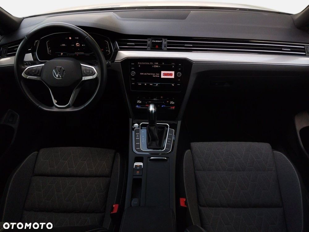 Volkswagen Passat - 16