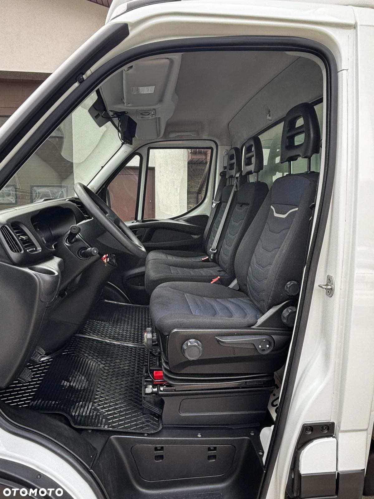 Iveco Daily 35C16 Kontener 8 Palet z windą 750 kg - 12
