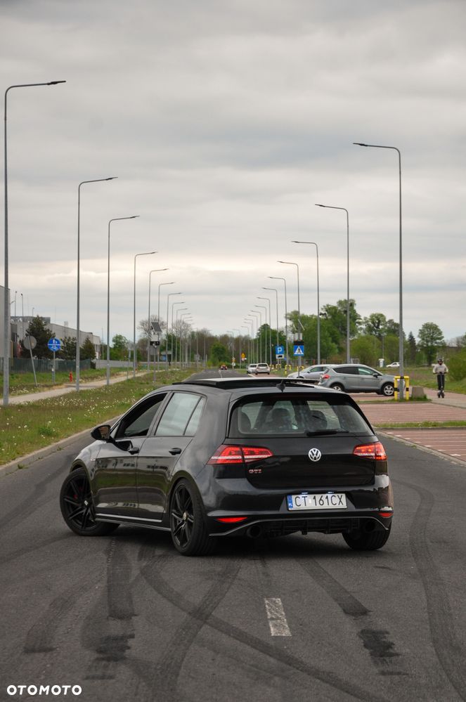 Volkswagen Golf GTI Performance BlueMotion Technology DSG - 5