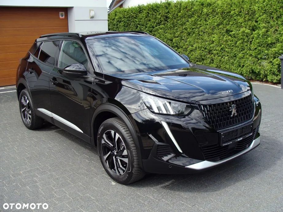 Peugeot 2008 PureTech 130 EAT8 GT - 2