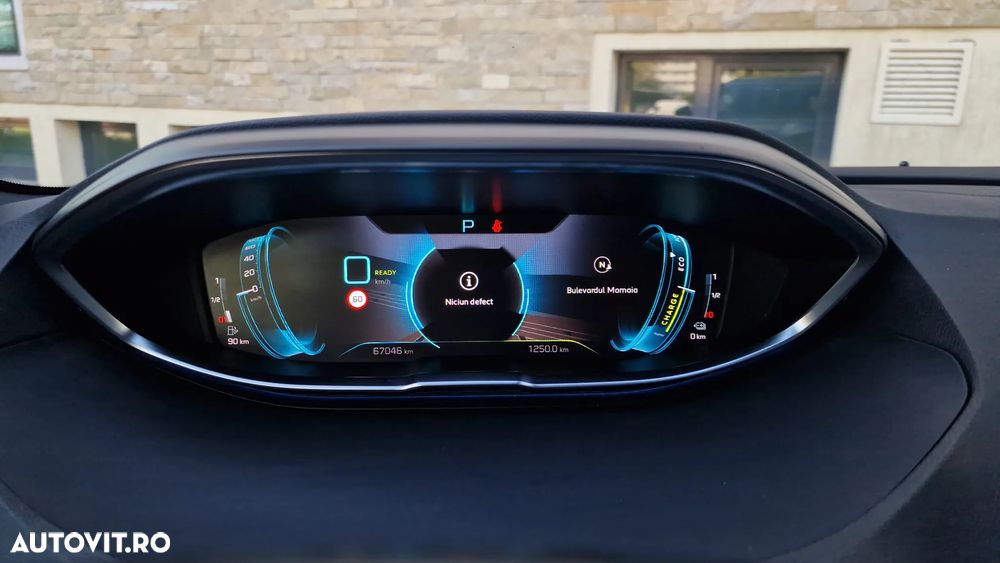 Peugeot 3008 PHEV 300 EAT8 4X4 Allure Pack - 16