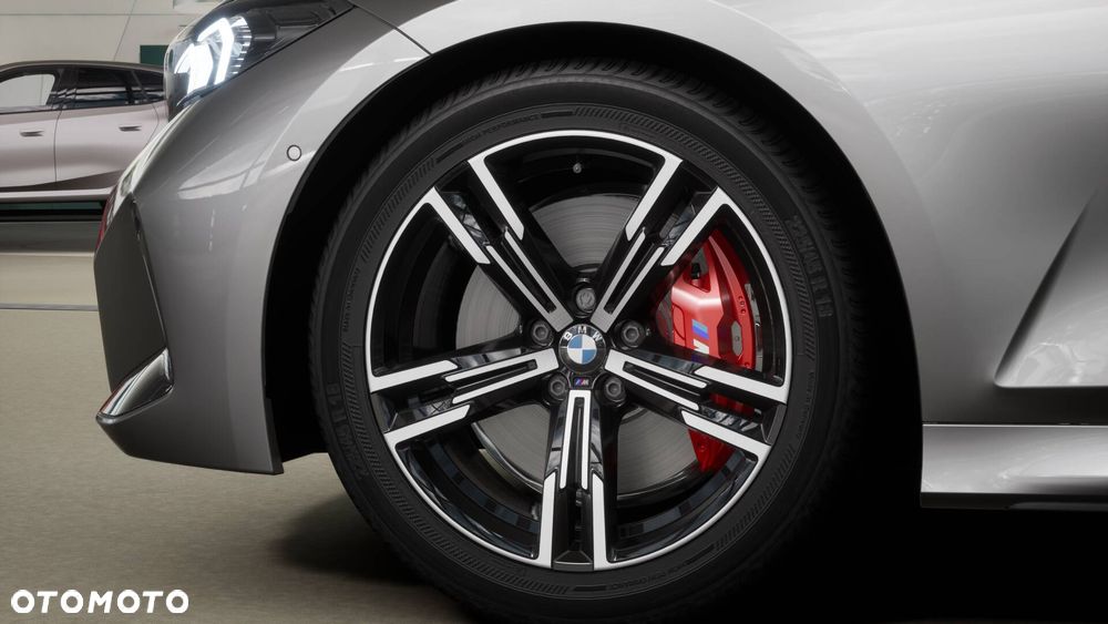 BMW Seria 3 330i xDrive M Sport - 9