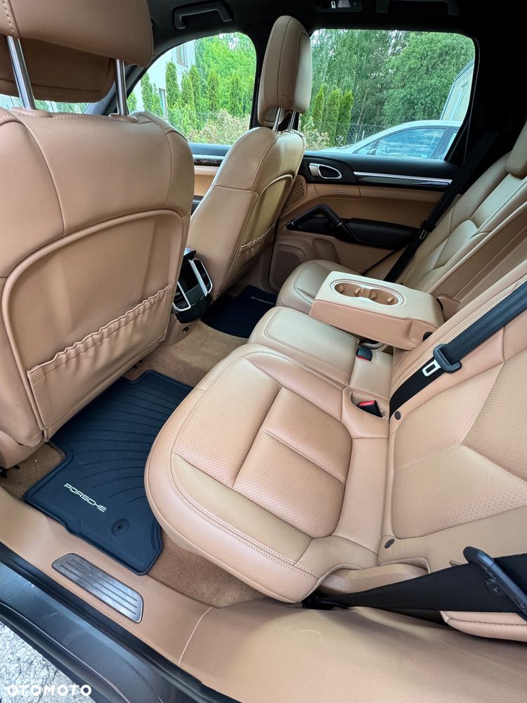 Porsche Cayenne - 19