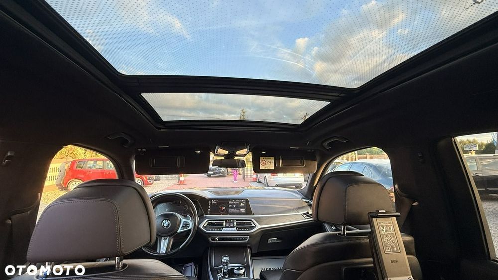 BMW X7 - 28