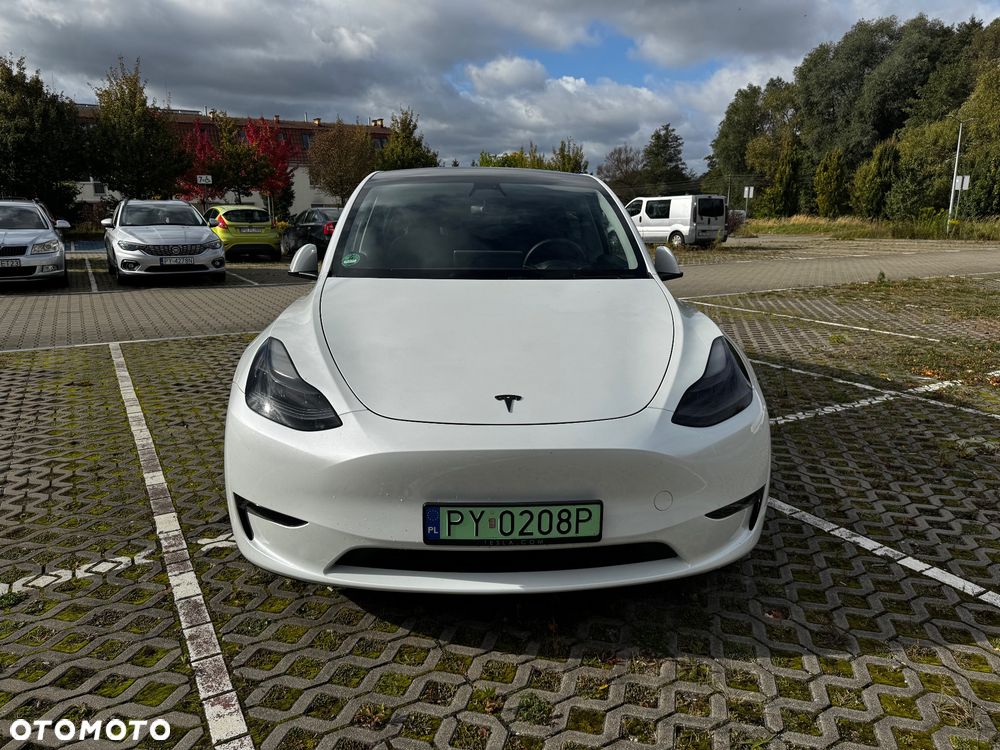 Tesla Model Y Performance AWD - 16