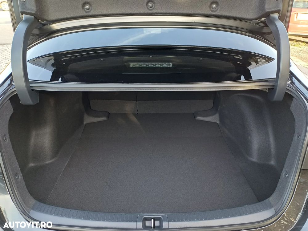 Toyota Corolla TS 1.8 HSD Exclusive - 8