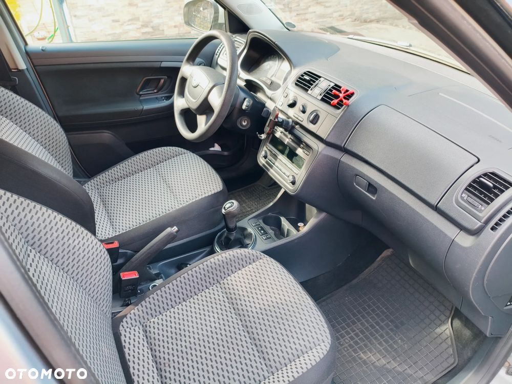 Skoda Fabia - 10