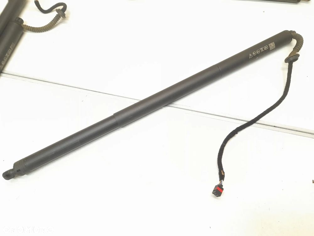 VW VOLKSWAGEN T7 SIŁOWNIK ELEKTRYCZNY KLAPY BAGAŻNIKA 7T0827851C - 1