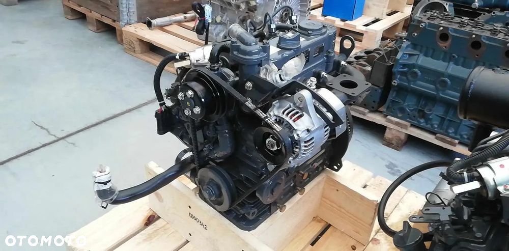 SILNIK KUBOTA D722-E4 19 kW 12500 zł netto - 1
