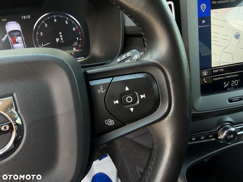 Volvo XC 40 T3 Momentum - 25