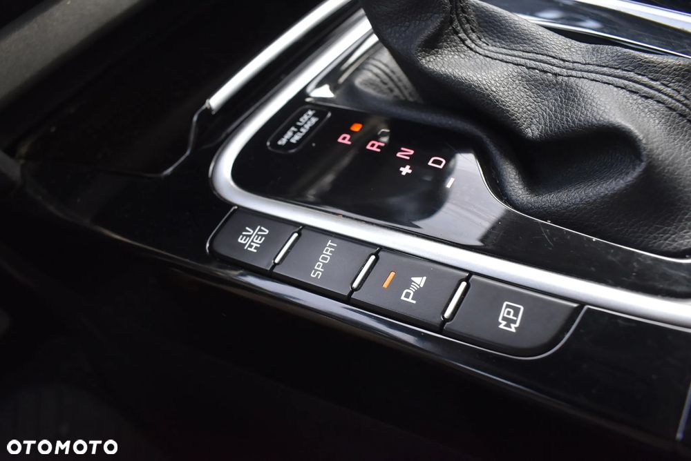 Kia Ceed 1.6 GDI PHEV L DCT - 30