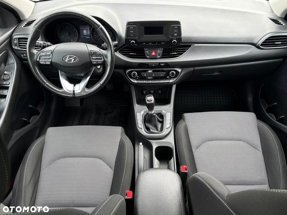 Hyundai i30 1.5 DPI Modern - 11