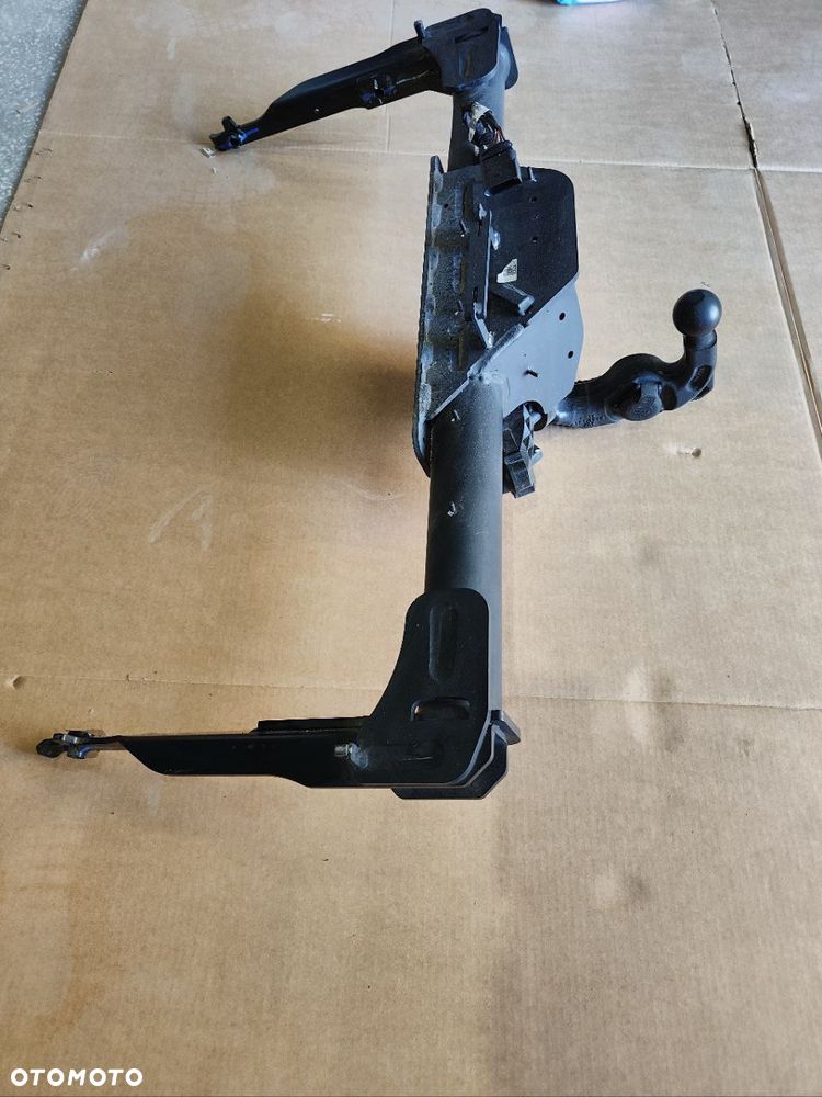 Hak holowniczy 80A800495G Audi Q5 - 4