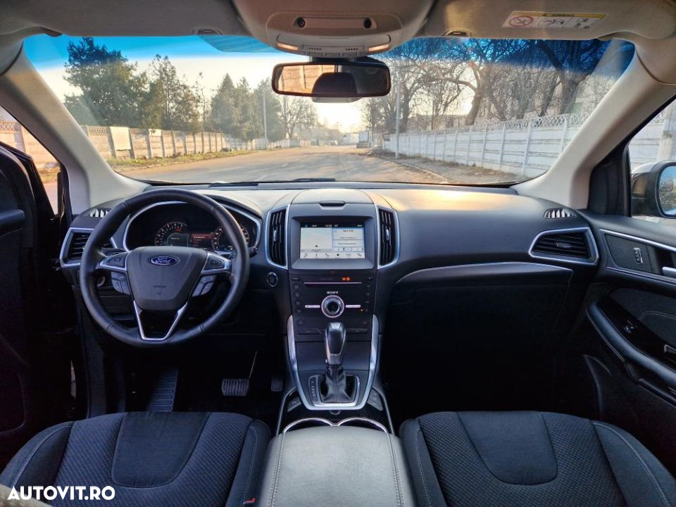 Ford Edge 2.0 TDCi Powershift Titanium - 6