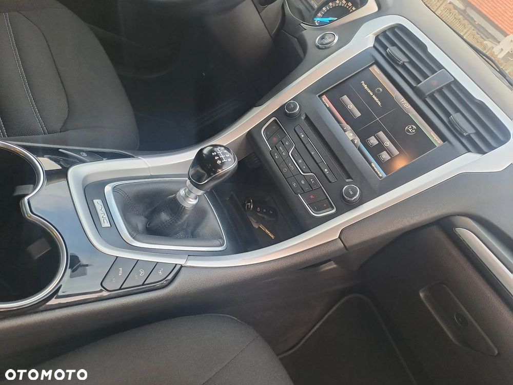 Ford Mondeo - 16