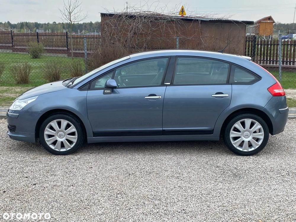 Citroën C4 1.6 16V Exclusive - 11