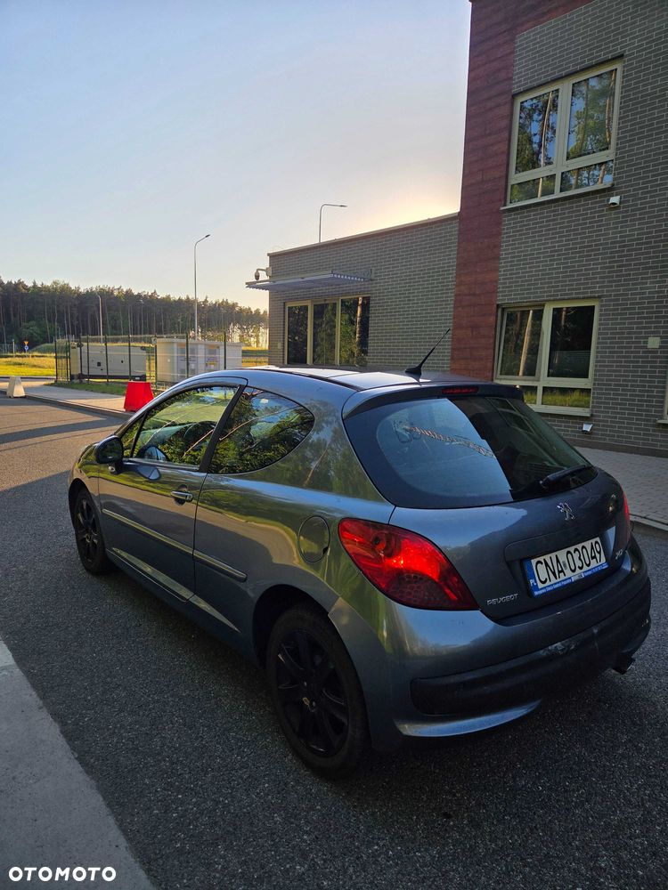Peugeot 207 - 7