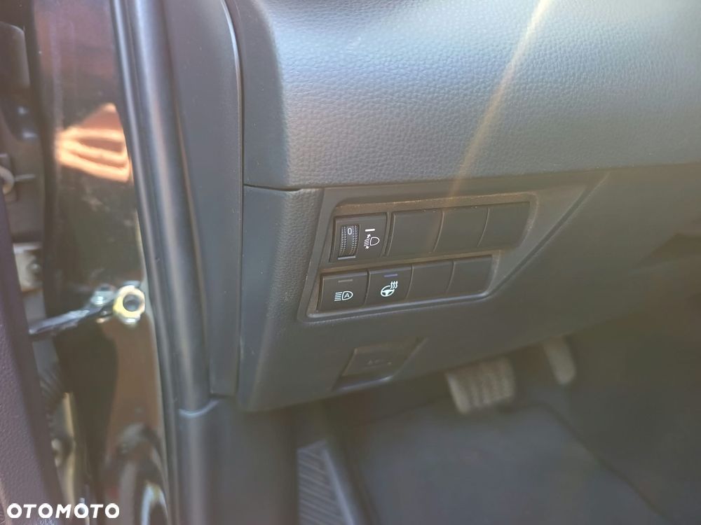 Toyota Yaris Hybrid 1.5 Executive - 14