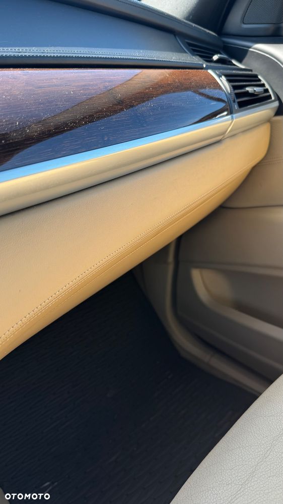 BMW X6 50i xDrive - 16