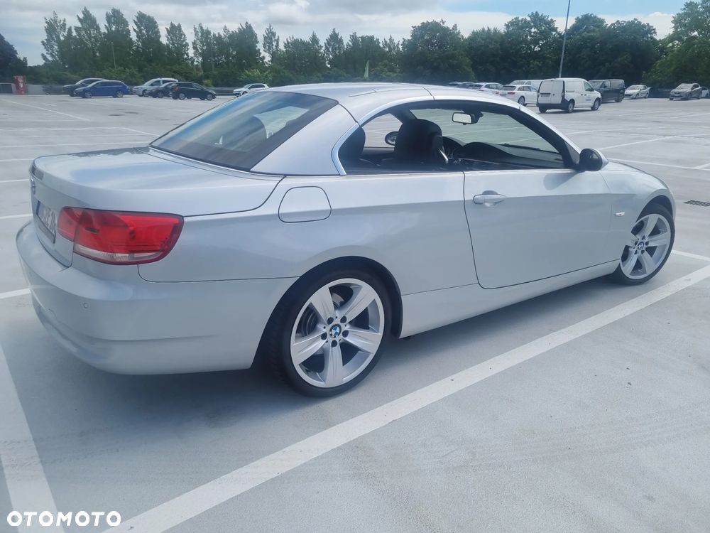BMW Seria 3 320i - 3
