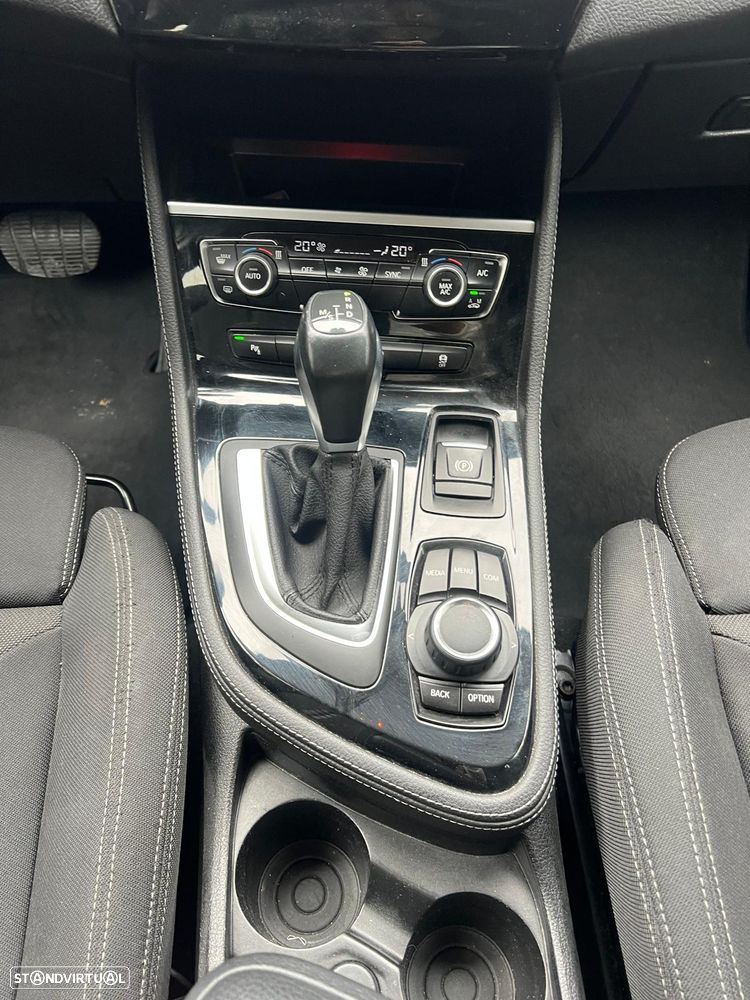 BMW 216 Active Tourer d Line Sport Auto - 23