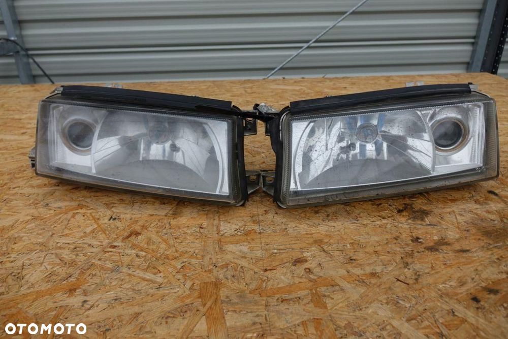 REFLEKTOR 2 LAMPY PRZÓD LEWA PRAWA LAMPA SZKLANE SKODA OCTAVIA I LIFT - 1