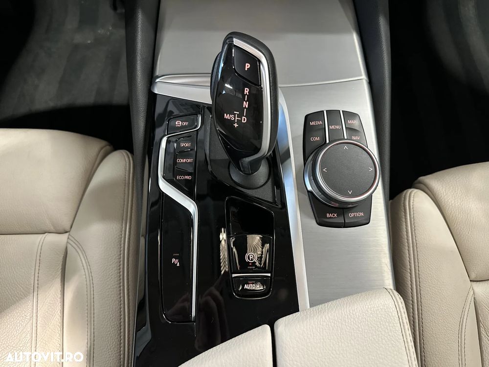 BMW Seria 5 518d AT - 18