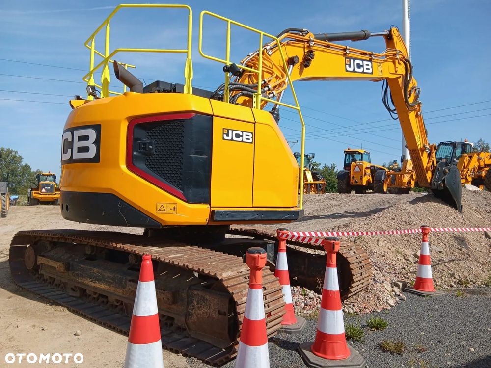 JCB 245X - 10