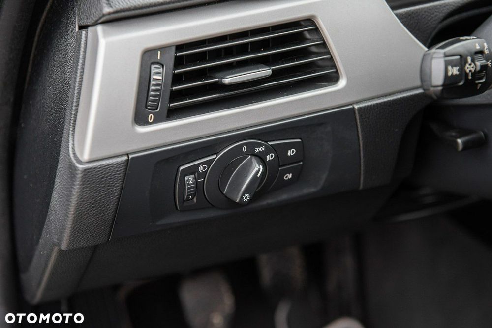 BMW Seria 3 - 22