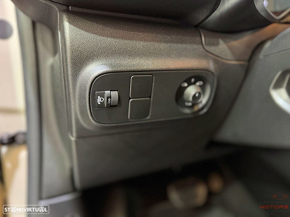 Citroën C3 1.2 PureTech Max EAT6 - 19