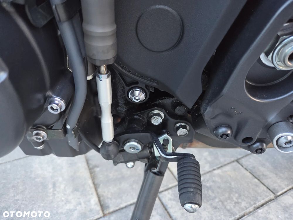 Yamaha MT - 12
