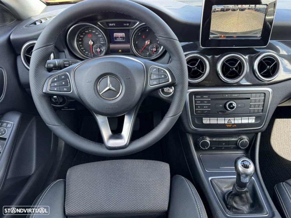 Mercedes-Benz CLA 180 d Shooting Brake Fleet Pack Plus - 13