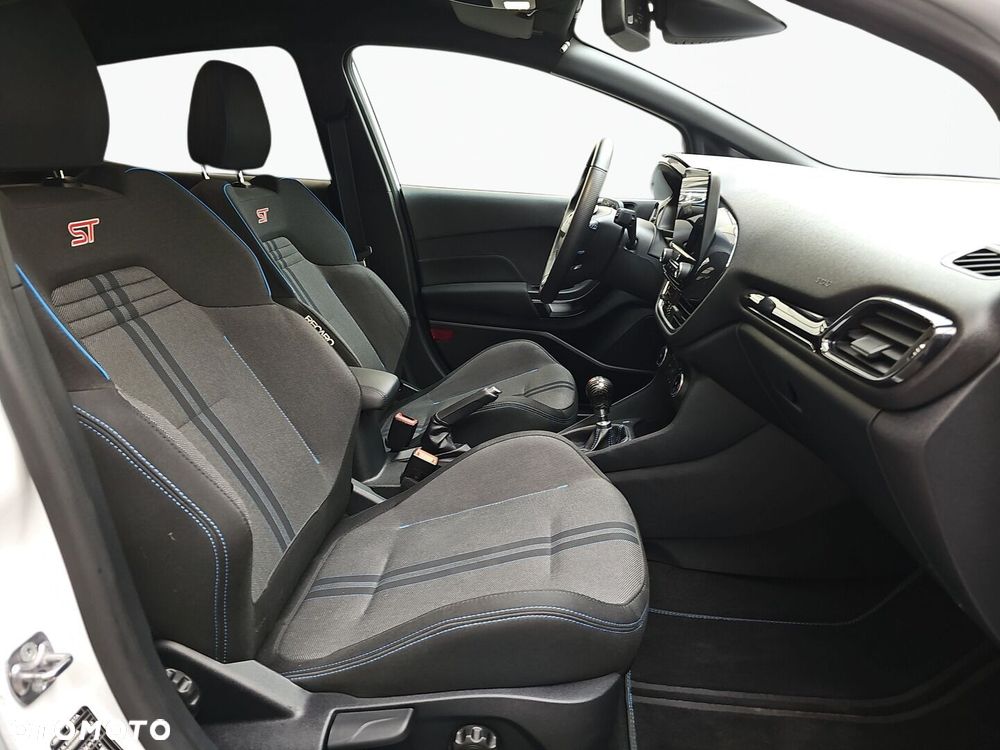 Ford Fiesta - 18