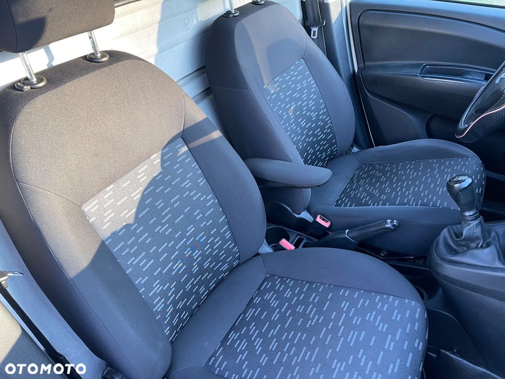 Opel Combo - 17
