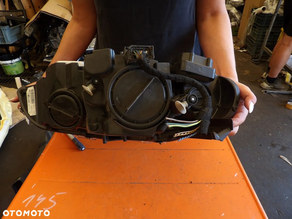 BMW - E71,X6 - XENON - URWANE UCHO - LEWA LAMPA PRZEDNIA - EUROPA - 7287009 - 8