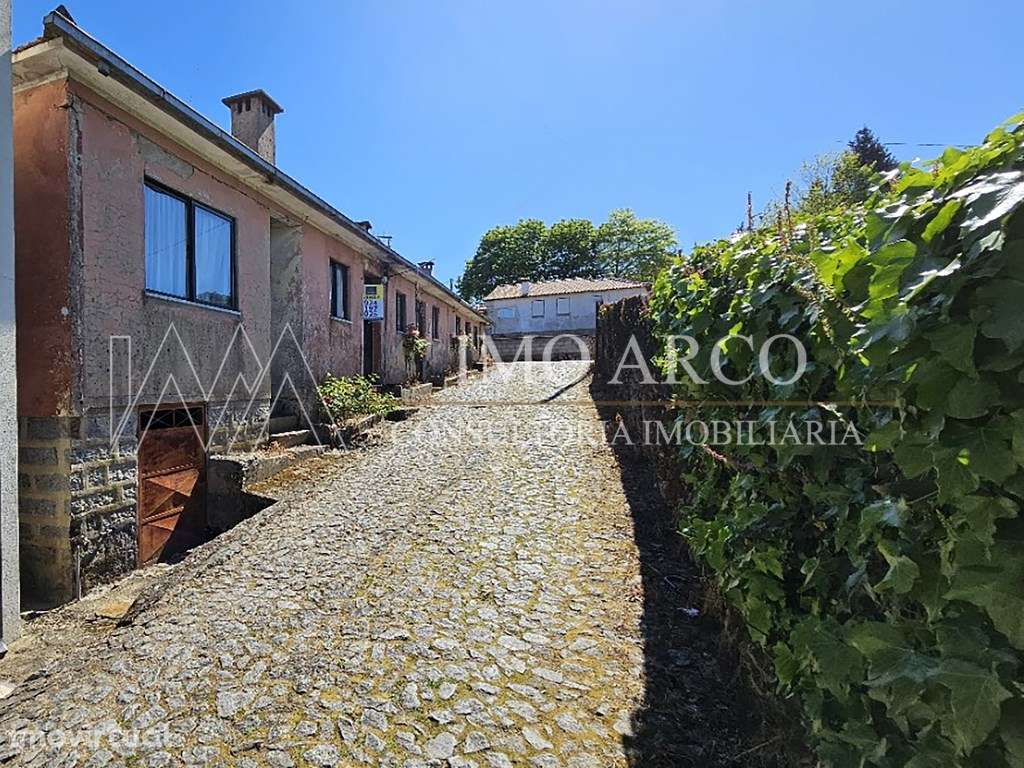 Moradias p/ Restaurar - Grande imagem: 3/23